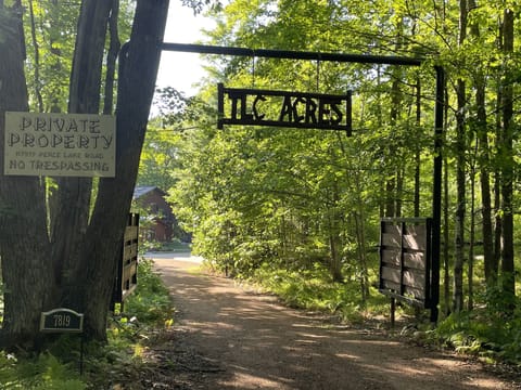 gated entrance - close gates for absolute privacy