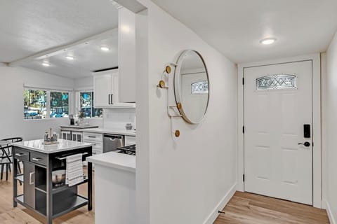 efc03ee0-7845-40b6-a759-669fa173fb88