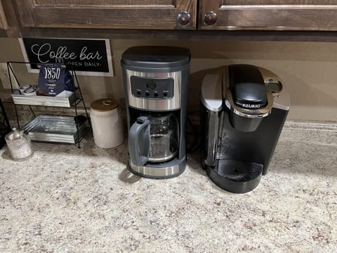 Bourbon Co. 9 - Come enjoy our 9 with your 9. House in Ozark Mountains