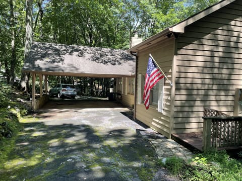 Front View of Carport & Circular Drive