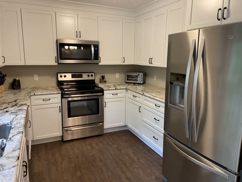 Brand New Kitchen!