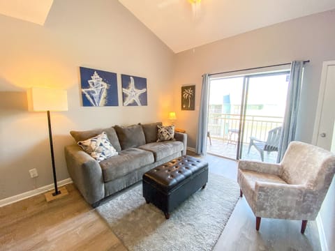 Living room - balcony access