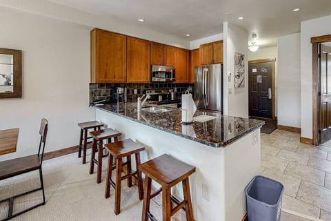 Kitchen and Bar seating