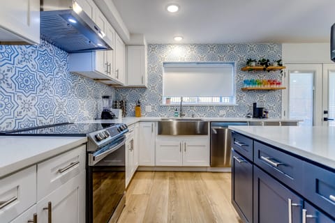 Kitchen area where 5 stars meals are cooked by talented chefs 