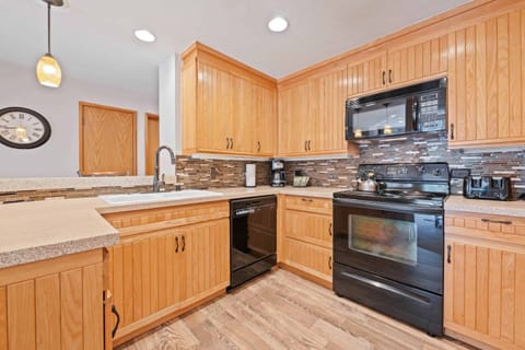 1659739471993-1415-6