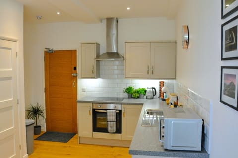 Kitchen to Apartment Door