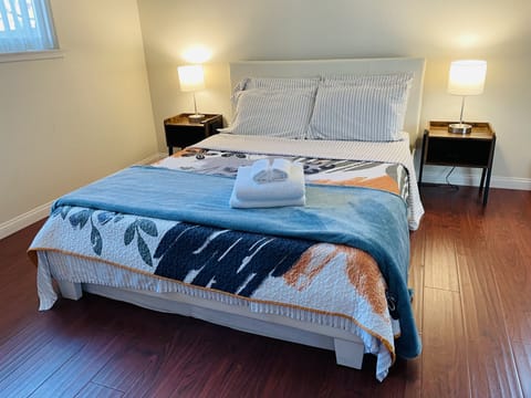 Mater suite with a private bathroom inside
Super comfortable mattress