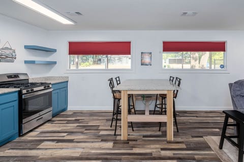 Dining Area for 4 (guest house)