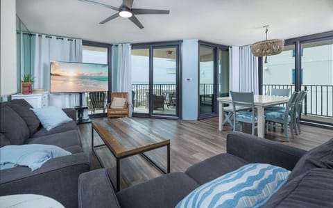 Phoenix East 201 Orange Beach, Alabama, beach front, 3 bedroom condominium on the 2nd floor