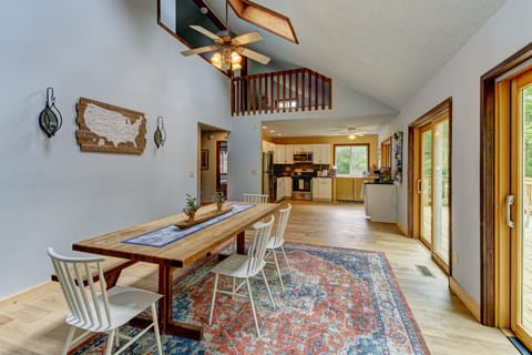 Dining Room (Main Floor)