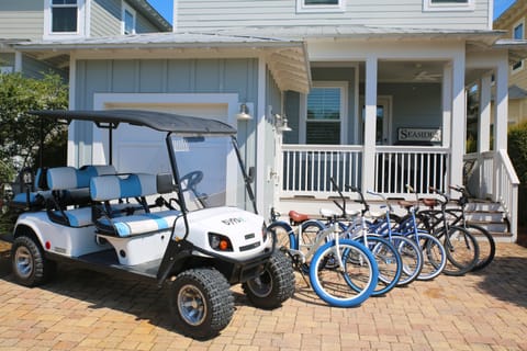 6-Seater Golf Cart and adult bikes available for guests to use
