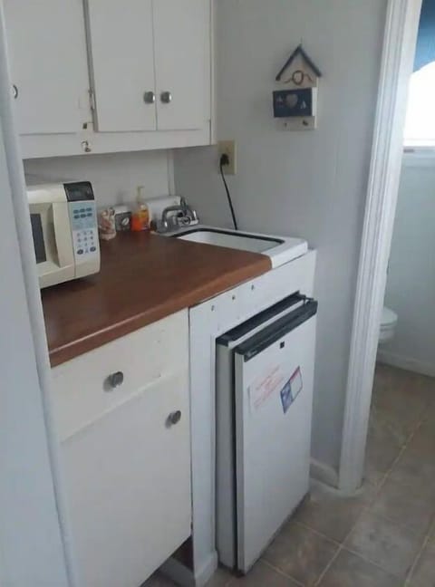 Bunkhouse Kitchenette