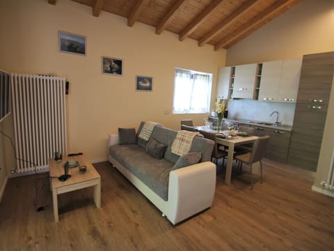 Couch, Table, Furniture, Wood, Living Room, Comfort, Lighting, Flooring, House, Studio Couch