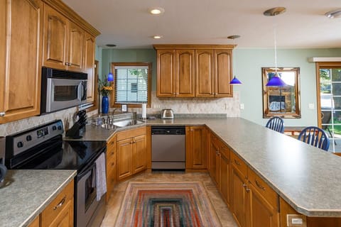 Lots of space to prepare meals