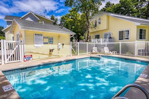 Outdoor community pool!