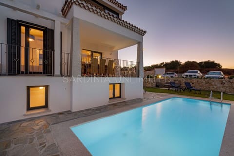 holiday home with private pool Budoni