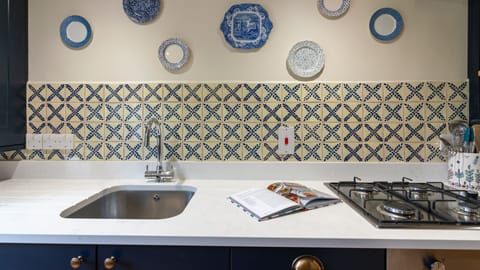 Kitchen, Vine Cottage, Bolthole Retreats