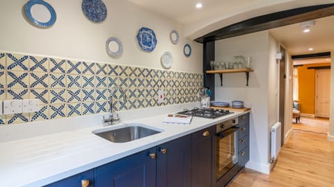 Kitchen, Vine Cottage, Bolthole Retreats