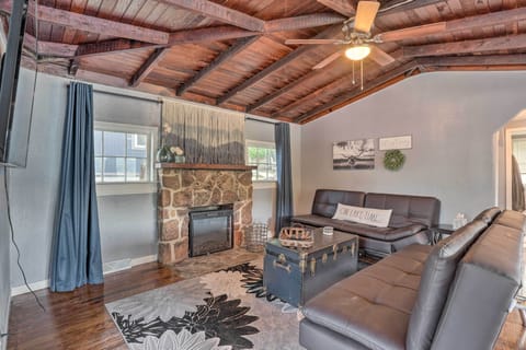 Rockaway Beach Vacation Rental | 1BR | 1BA | 900 Sq Ft | Steps Required to Enter