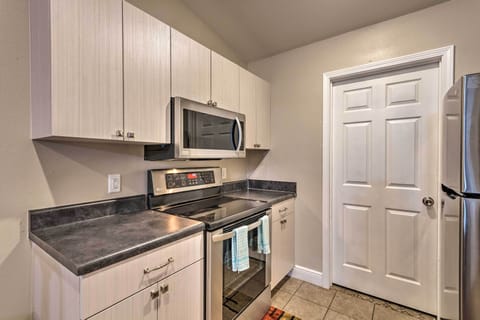 Kitchen | Keurig Coffee Maker | Blender