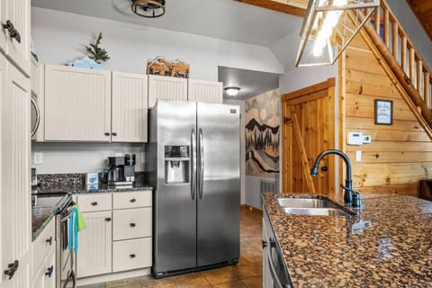 Full appliances as well as a Keurig Duo coffee maker for both standard coffee and K-cups.