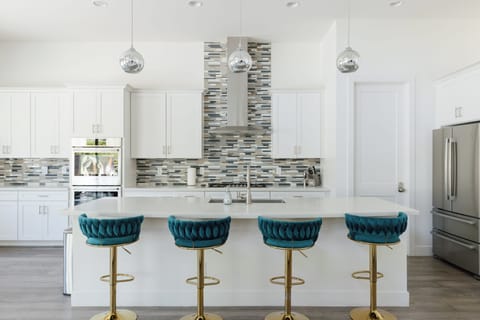 Kitchen Island with Seating for Four