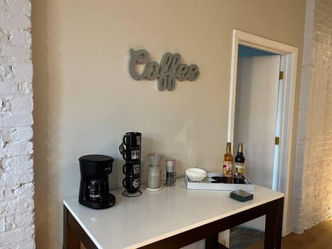 COFFEE/TEA STATION