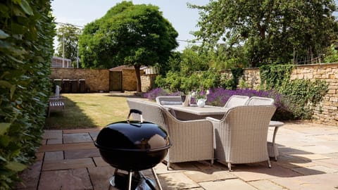 Garden and Patio, Kimkeri, Bolthole Retreats