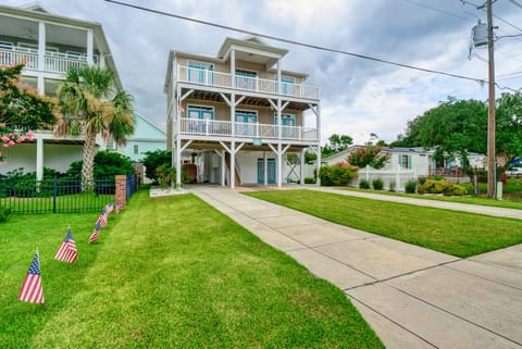 STOP SCROLLING! You've found your Carolina Beach vacation destination!