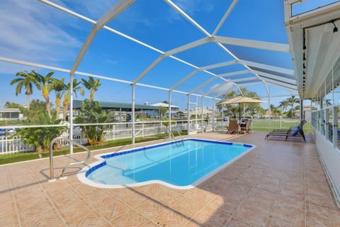 Palmetto Vacation Rental | 3BR | 3BA | 1 Step to Enter | 2,100 Sq Ft