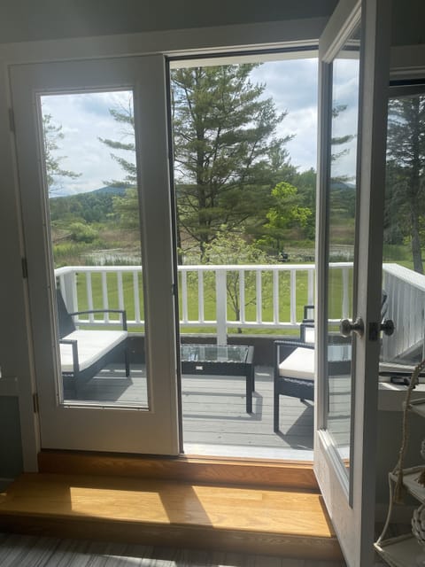 Balcony and spring view of Heron Pond!