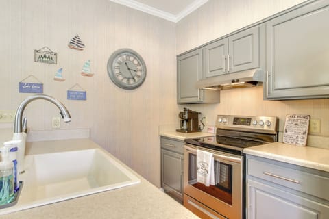 Kitchen | Cooking Basics | Toaster | Coffee Maker