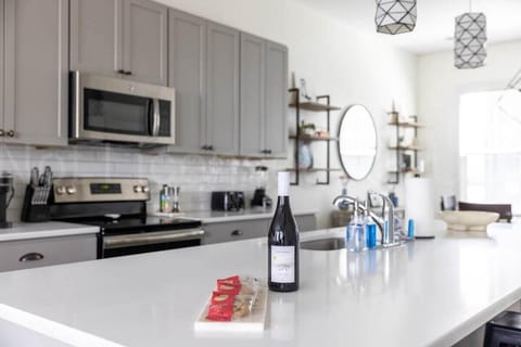 At Hallson Hospitality, we take care of the small details, allowing you to focus on spending quality time together and creating memories. 