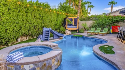 Welcome to Hollywood! If you are looking to host an amazing getaway, then look no further.