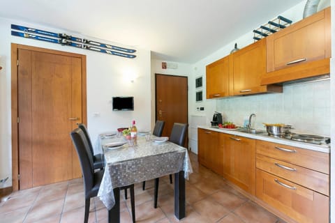 Kitchen and dining area