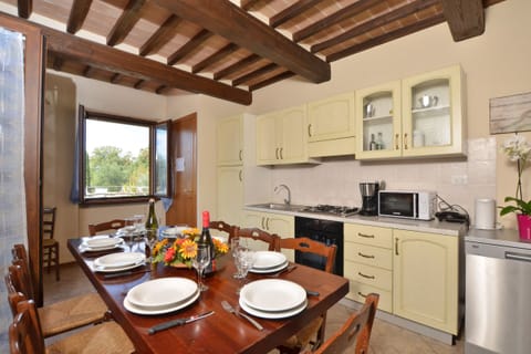 The dining area in the kitchen