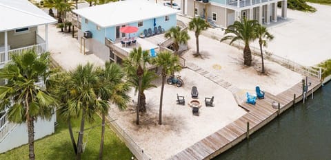 Welcome to The Islander, a TStays™ Island Living property.
