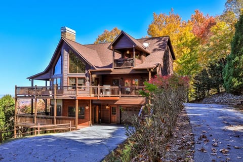 Driveway View of the Cabin
