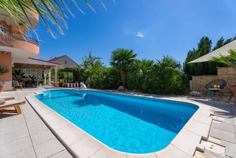Villa ANITA with private pool, gym, 6 bedrooms, panoramic views, 5km from sea