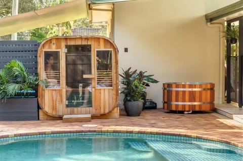 Make the most of the heated pool, sauna and ice bath