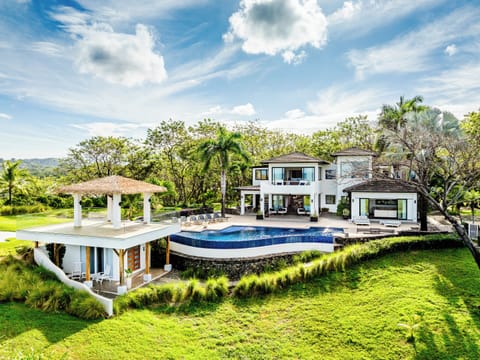 Paradise Found: Your Dream Escape in Tamarindo, Costa Rica