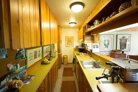 Fully stocked, original kitchen with espresso machine (and other coffee options)