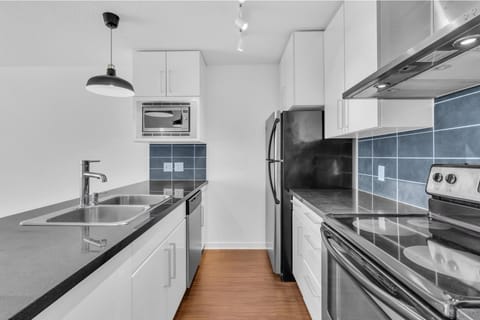 Fully equipped kitchen- Nespresso Original + Drip coffee maker