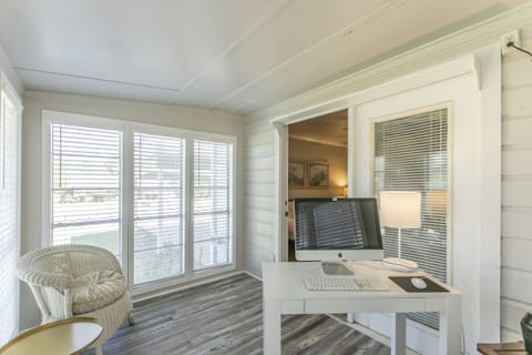 Office / Attached to King 1 
