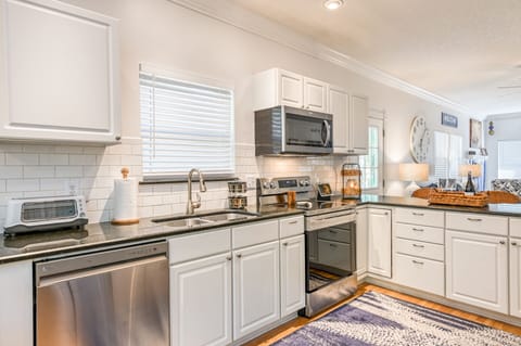 Fully stocked kitchen with everything you need to cook 