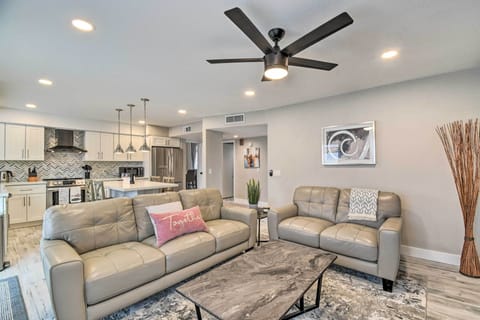 Living Room | Smart TV