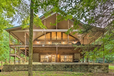 Scranton Vacation Rental | 2BR | 2BA | Step-Free Entry | 2,600 Sq Ft