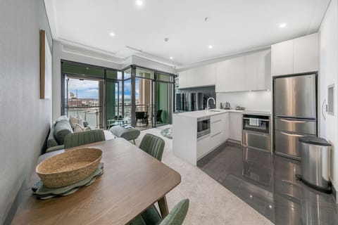 Step into your Sebel penthouse and feel the harbour unfold before you -- floor-to-ceiling glass frames the Viaduct Marina while a designer kitchen and plush lounge invite you to settle in and stay awhile.