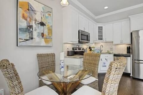 7378af4f 0ba3 4d58 843a 6ffb2cae0b21