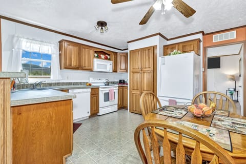 Fully equipped kitchen